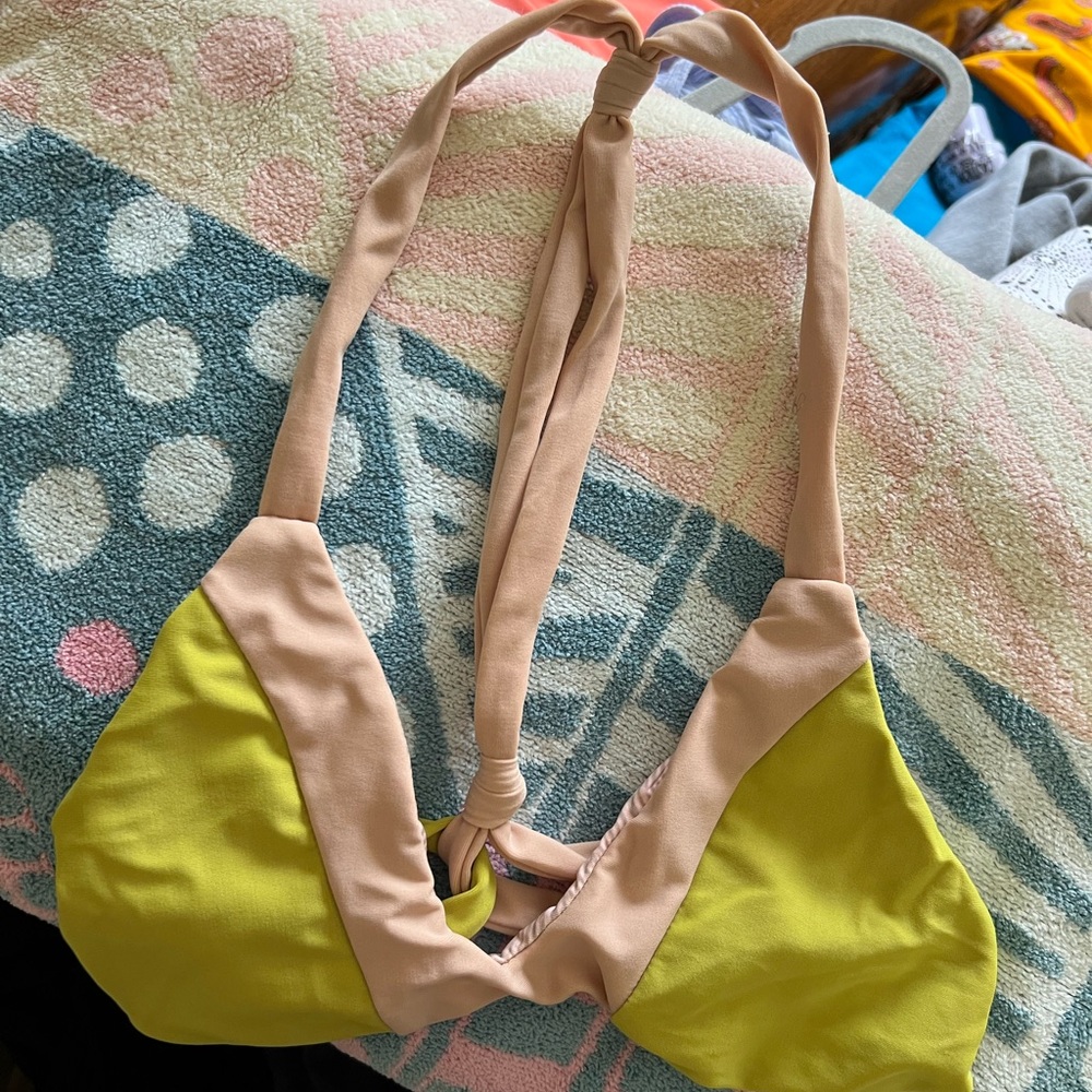 Acacia Yelapa top in lilikoi/naked